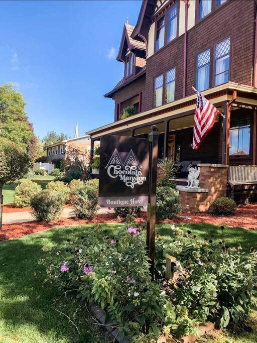 Chocolate Mansion Bed & Breakfast Sioux City Exterior foto